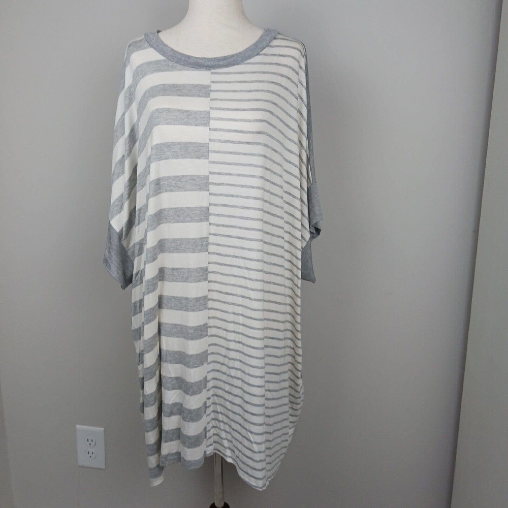 Womens Oversize Half Sleeve Tunic Heather Grey Stripe Size Small Fantastic Fawn